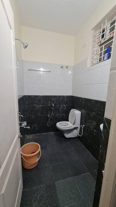 Kamalam 2 Bhk - Non Ac Villa Coimbatore Bagian luar foto